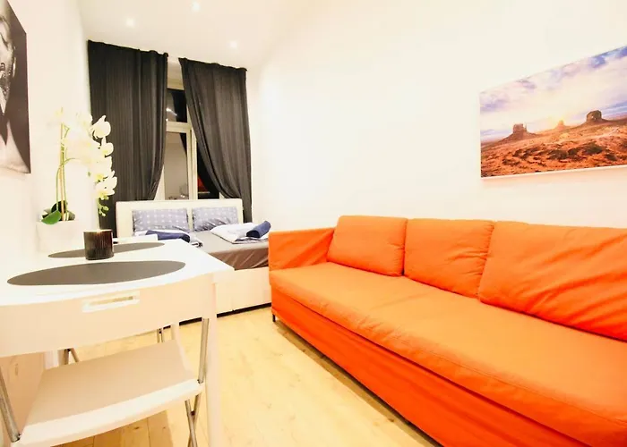 Comfort In Praterstern Area *