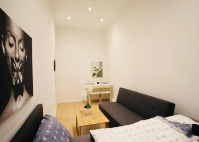 Comfort In Praterstern Area *