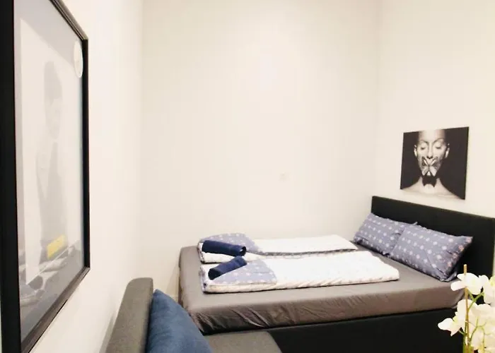Comfort In Praterstern Area *